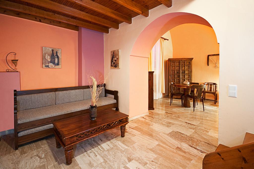 Donna'S House Santorini Hotel Pýrgos Екстериор снимка